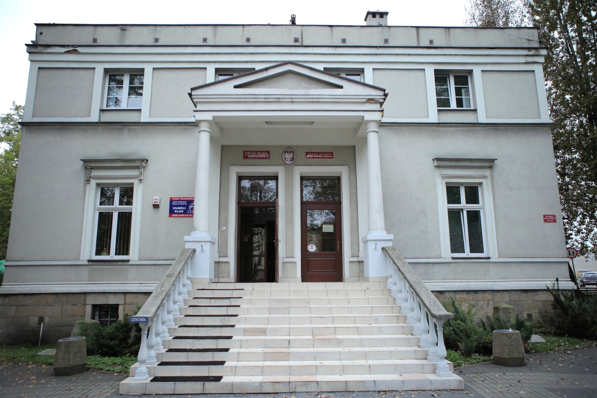 Biały domek w Mikołowie