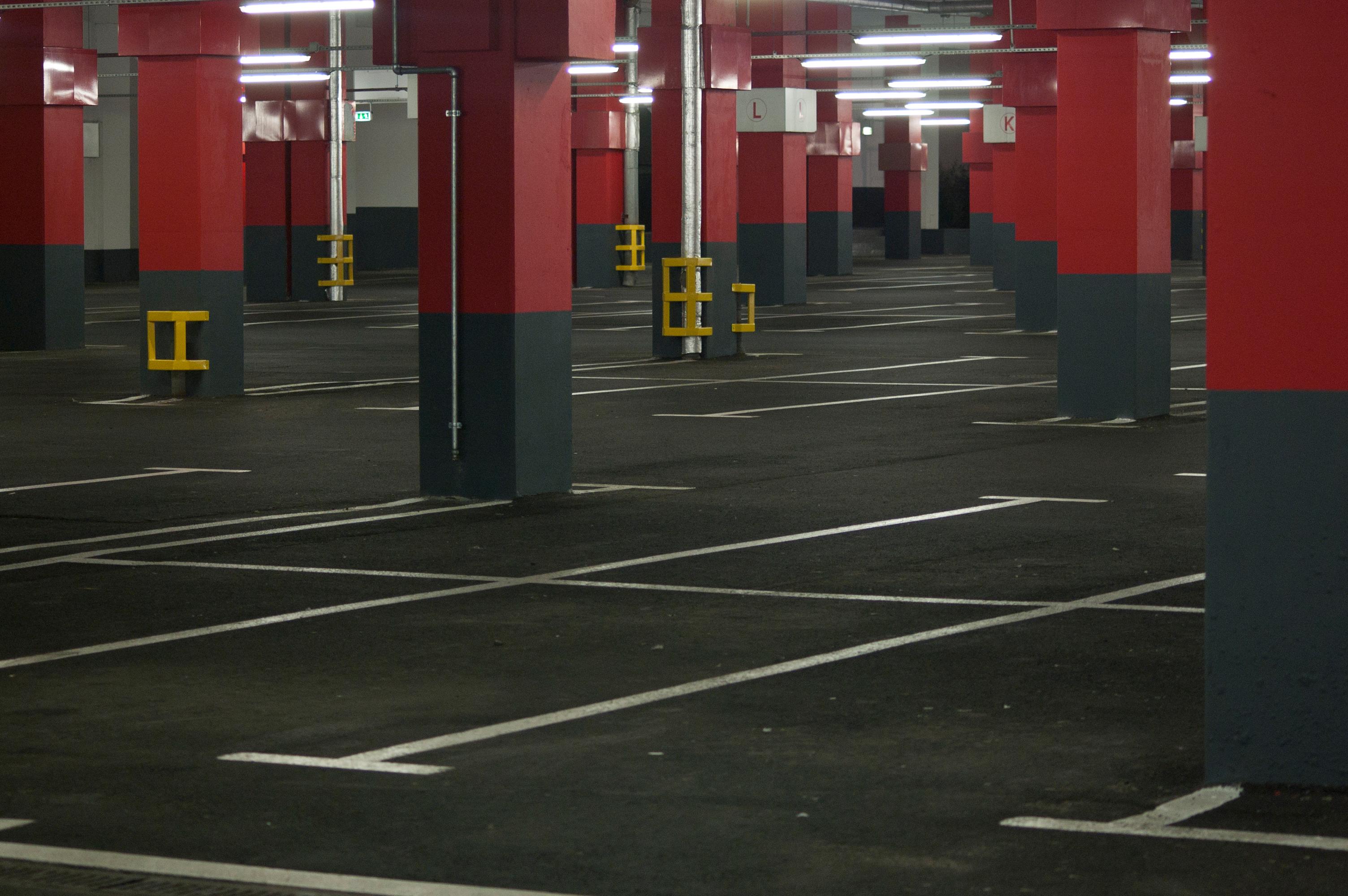 Parking podziemny w centrum handlowym Katowice