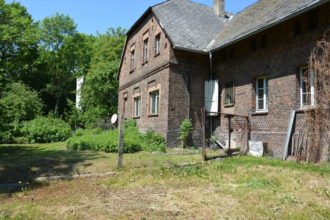 Ceglany dom