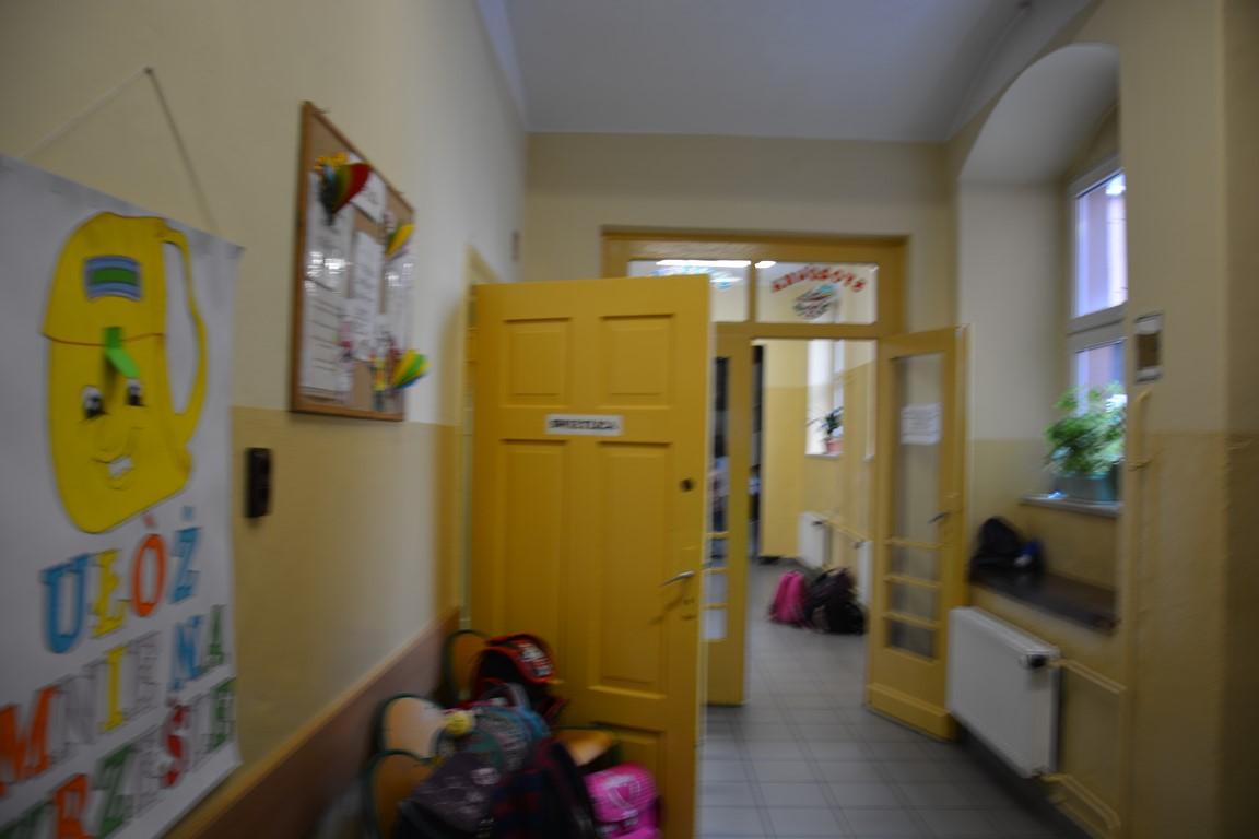 Korytarz w szkole