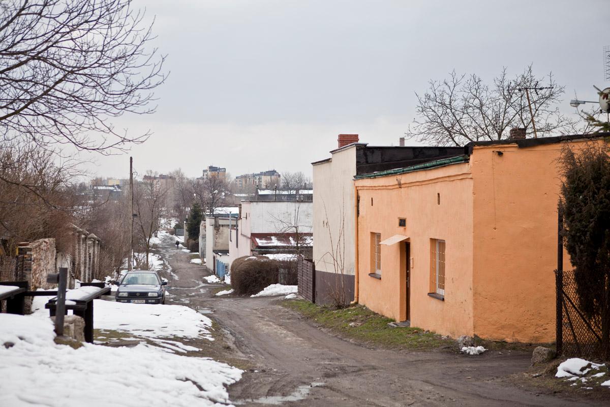 Zniszczone domy mieszkalne
