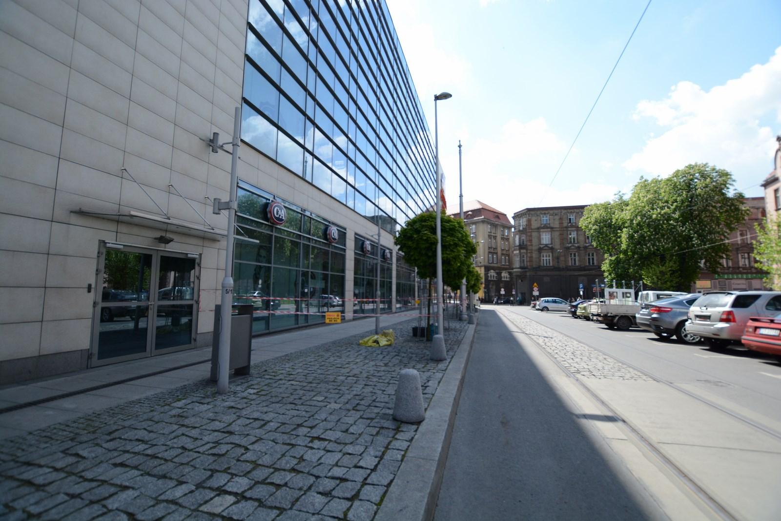 Oszklona galeria handlowa