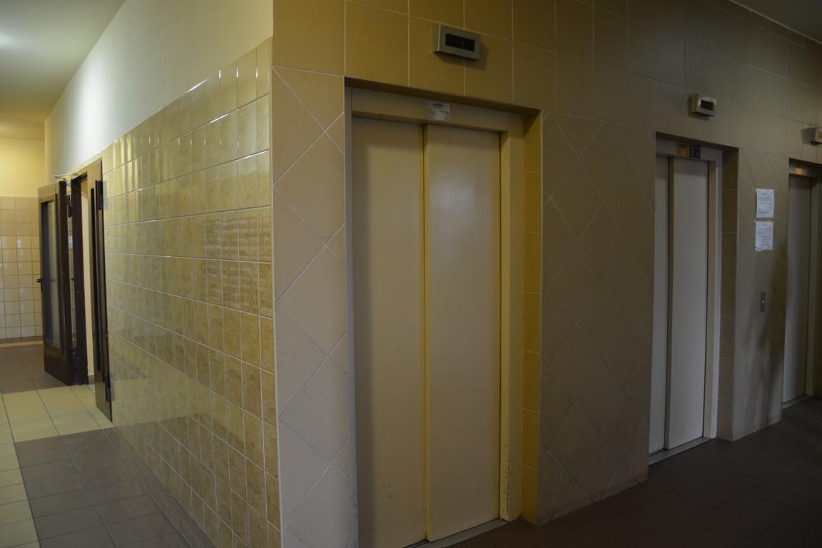 Klatka schodowa w bloku