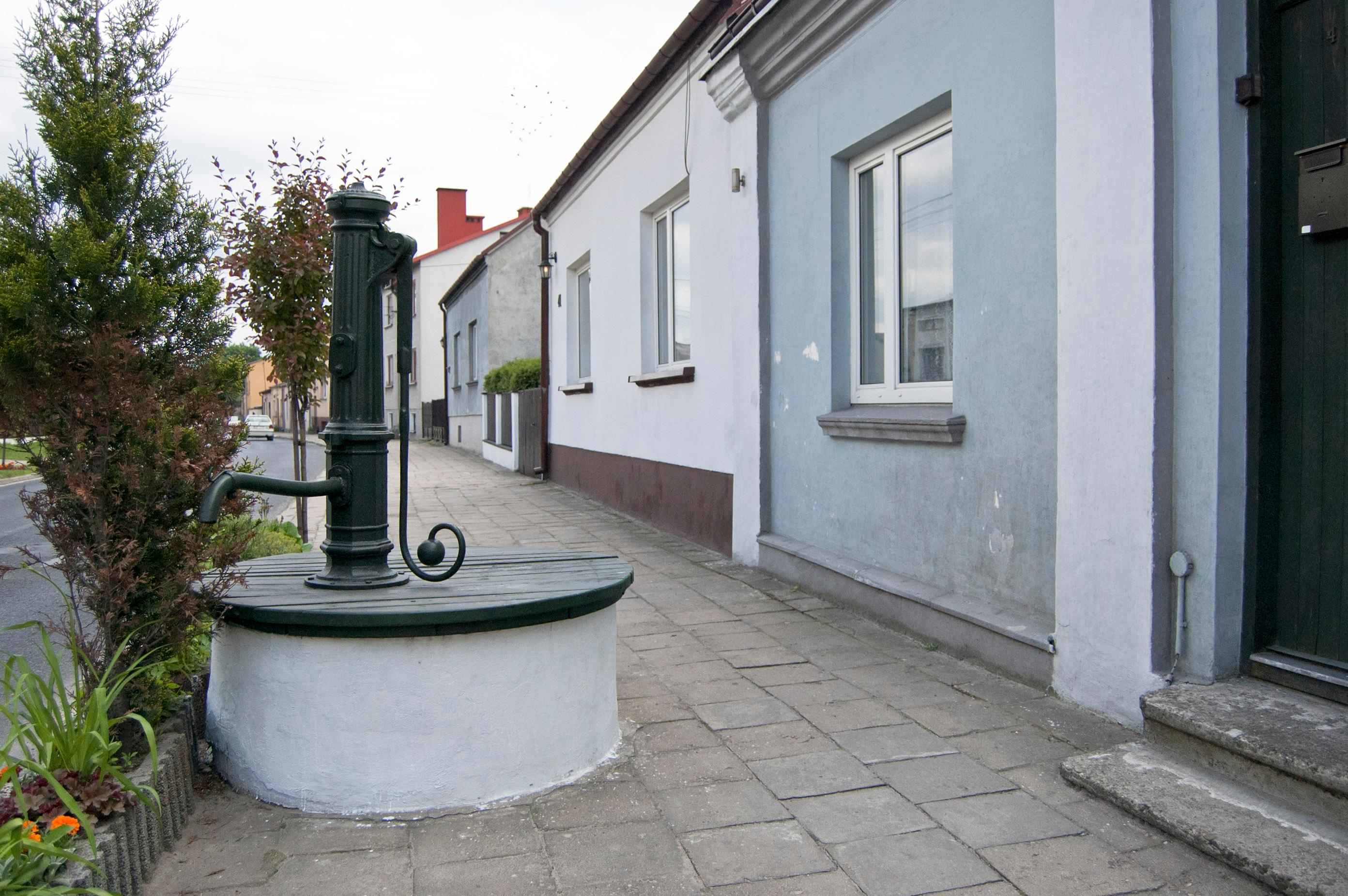 Studnia przy domu
