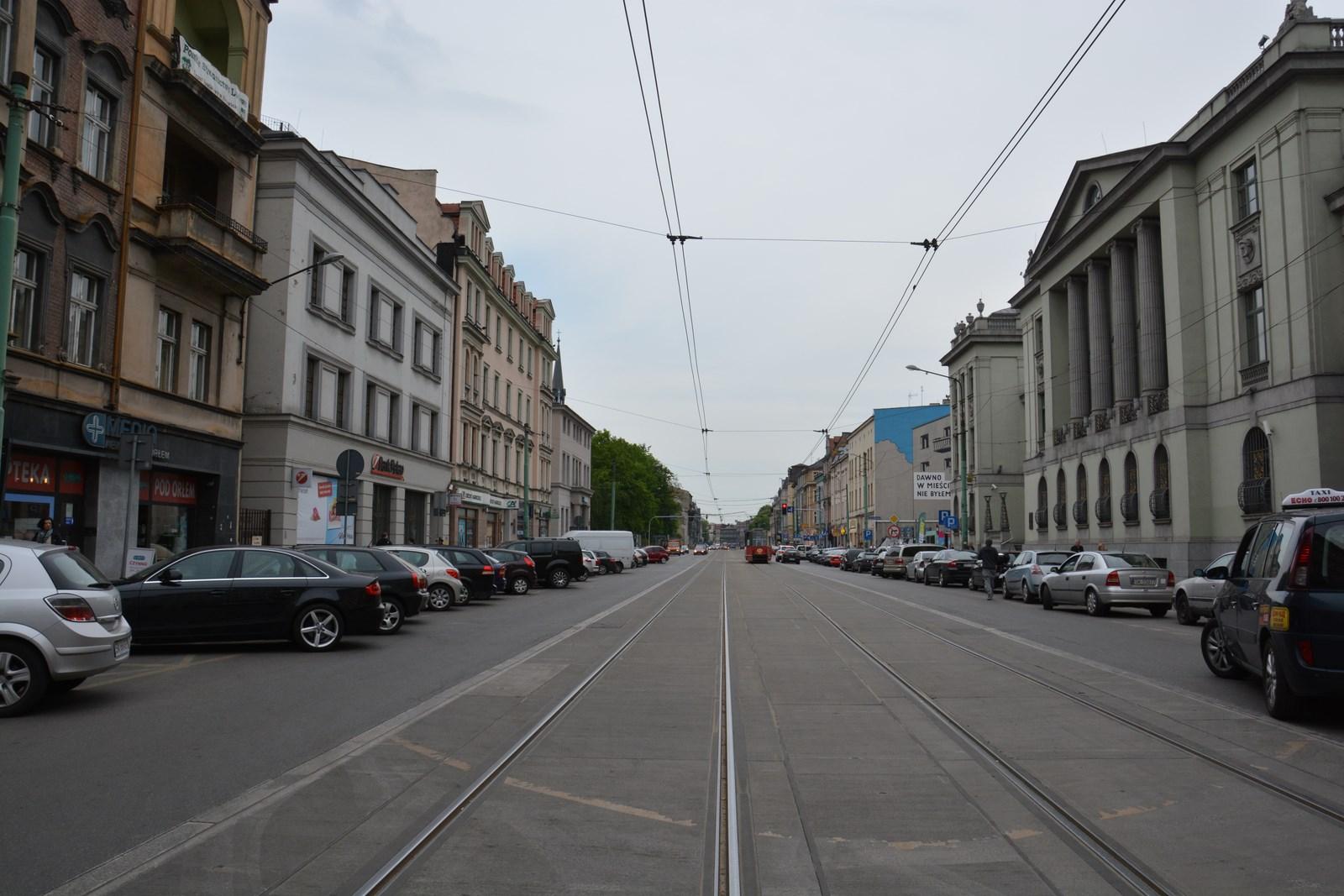 Tory tramwajowe z zabudowaniami