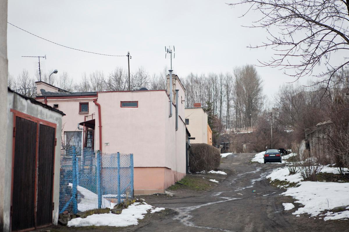 Zniszczone domy mieszkalne