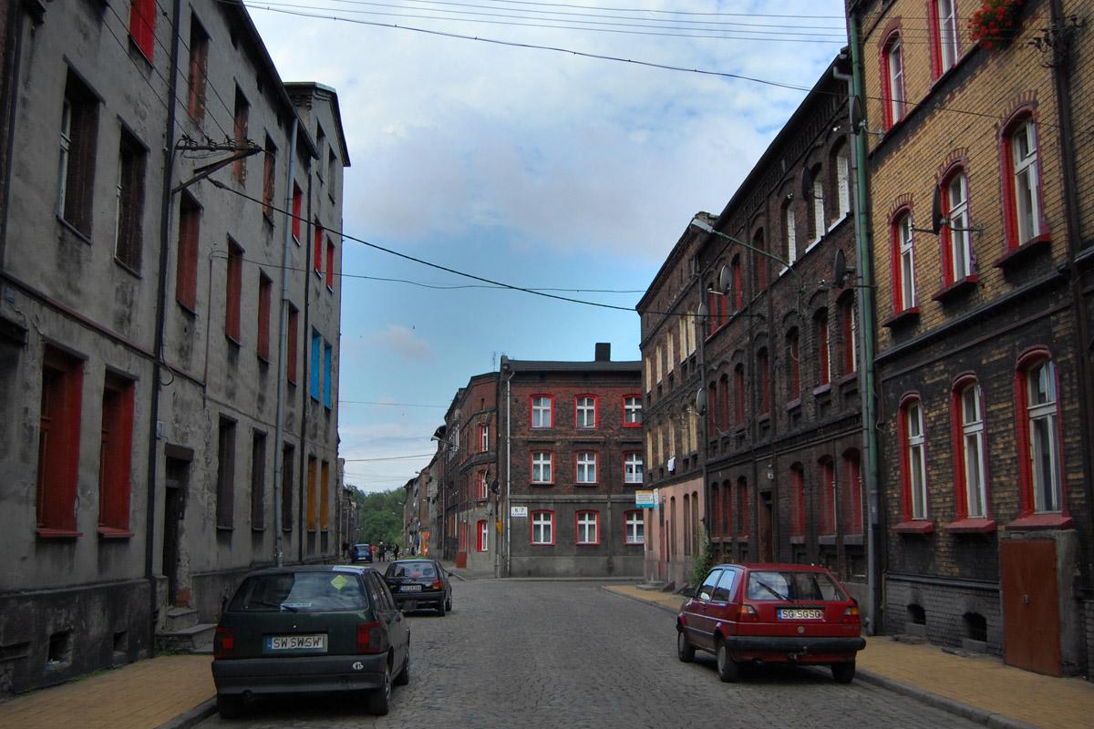 kamienice robotnicze, z czerwonej cegły