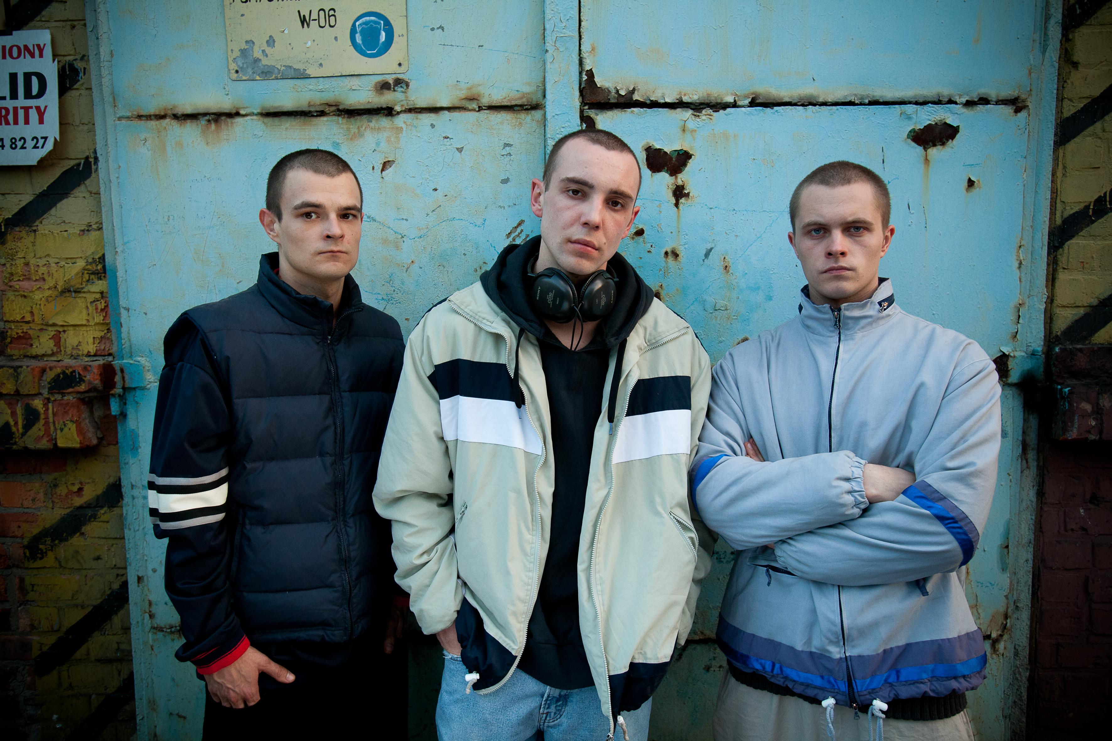 Zdjęcie trzech młodych mężczyzn